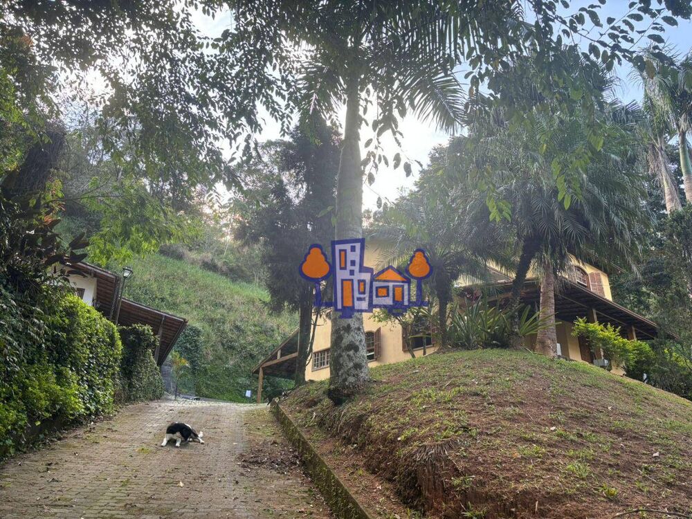 Chácara à venda com 4 quartos, 220m² - Foto 1