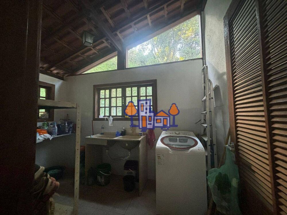 Chácara à venda com 4 quartos, 220m² - Foto 3