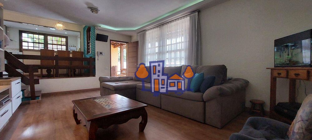 Casa à venda com 3 quartos, 211m² - Foto 3
