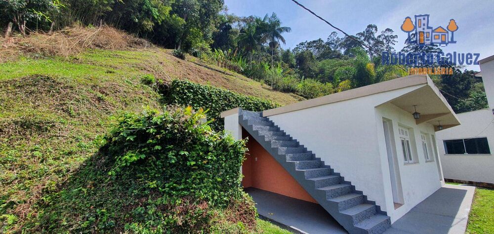 Casa à venda com 4 quartos, 281m² - Foto 4