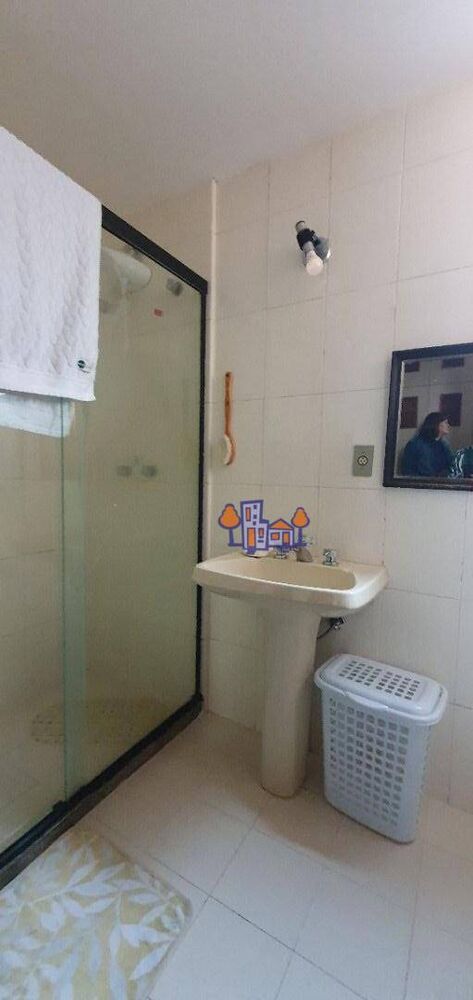 Apartamento à venda com 3 quartos, 199m² - Foto 2