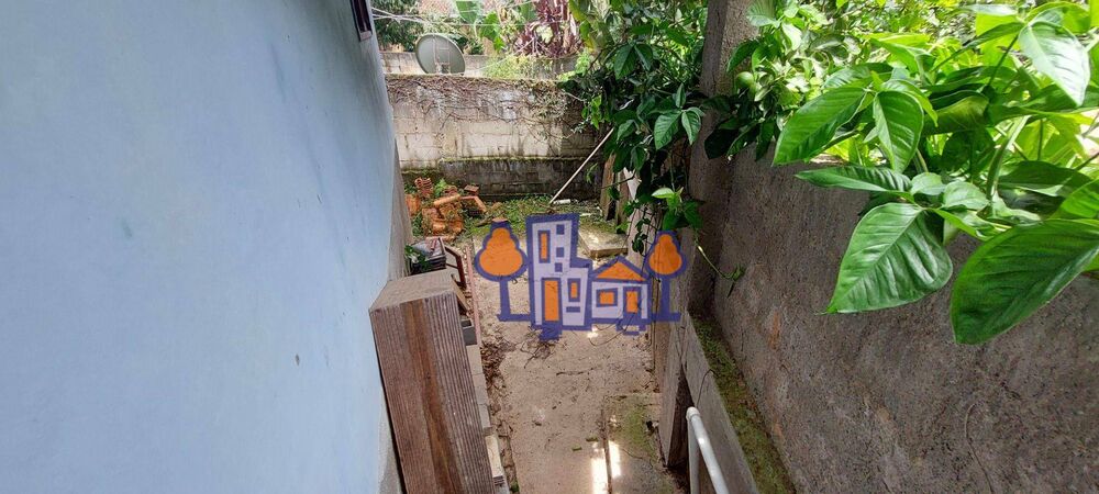 Casa à venda com 2 quartos, 70m² - Foto 3