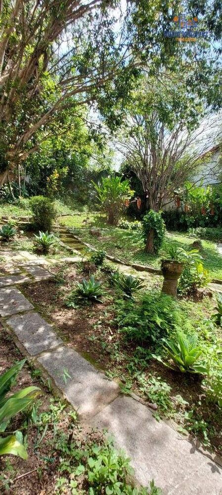 Casa à venda com 5 quartos, 229m² - Foto 3
