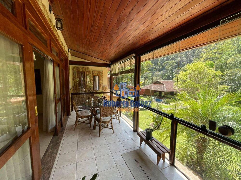 Casa à venda com 4 quartos, 867m² - Foto 2