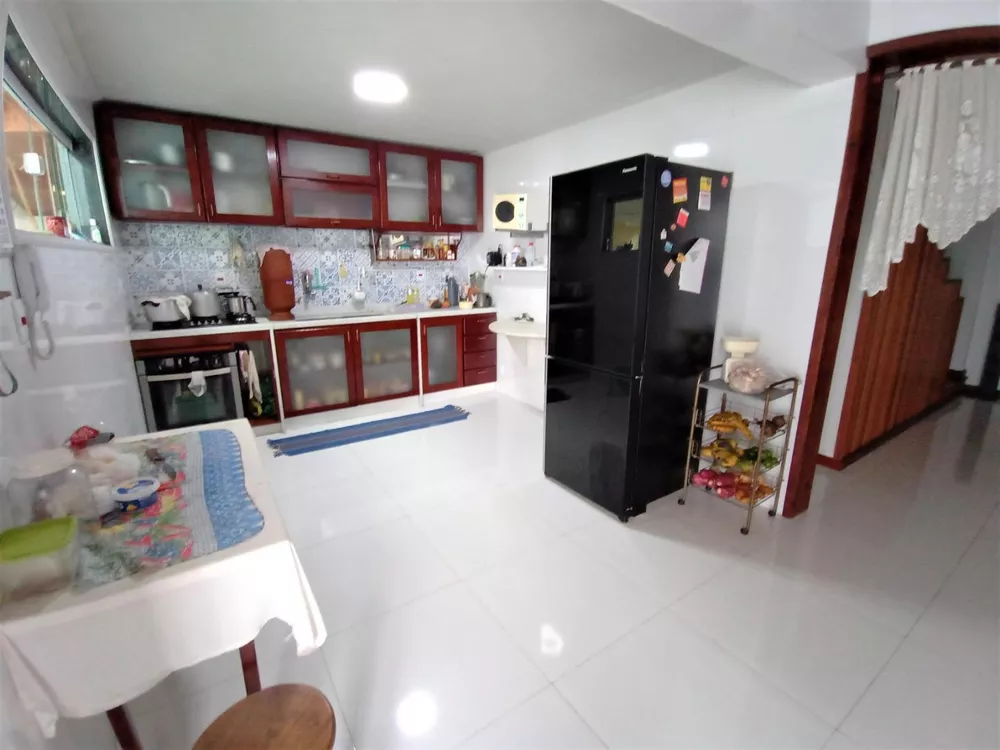 Casa, 4 quartos, 252 m² - Foto 33