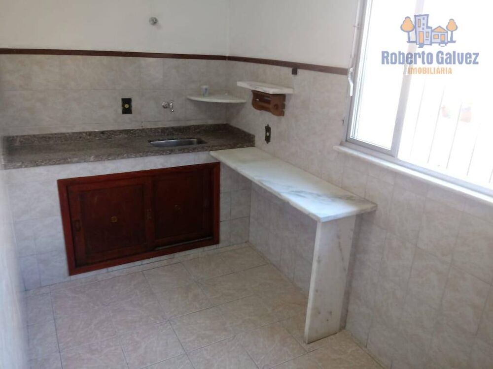 Casa à venda com 3 quartos, 62m² - Foto 4
