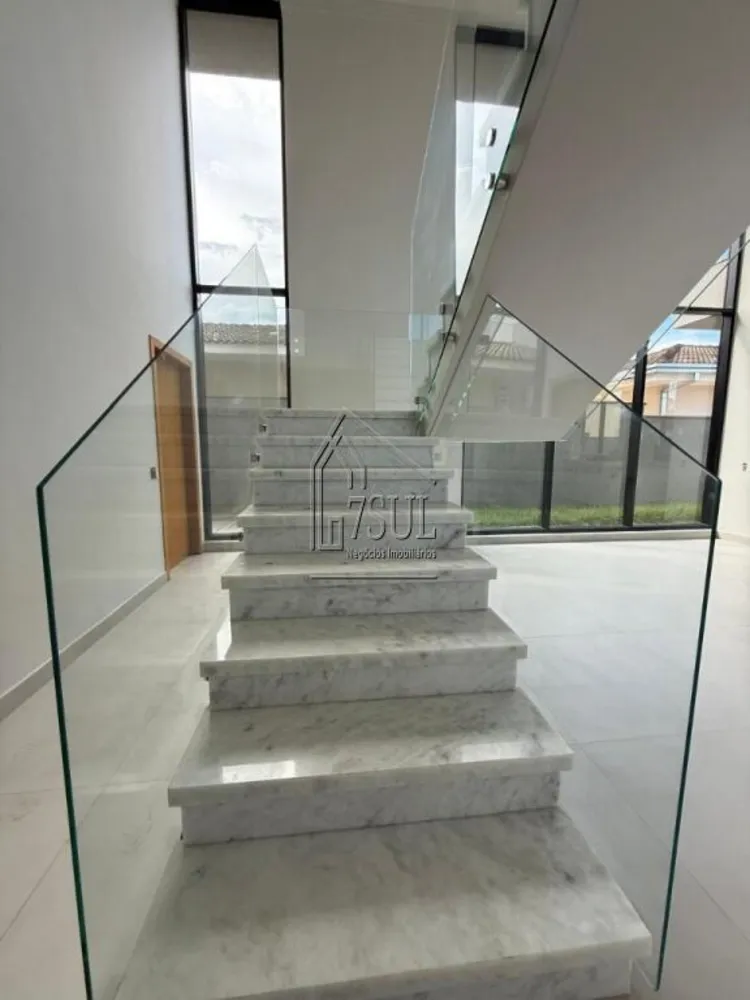 Casa, 3 quartos, 240 m² - Foto 4
