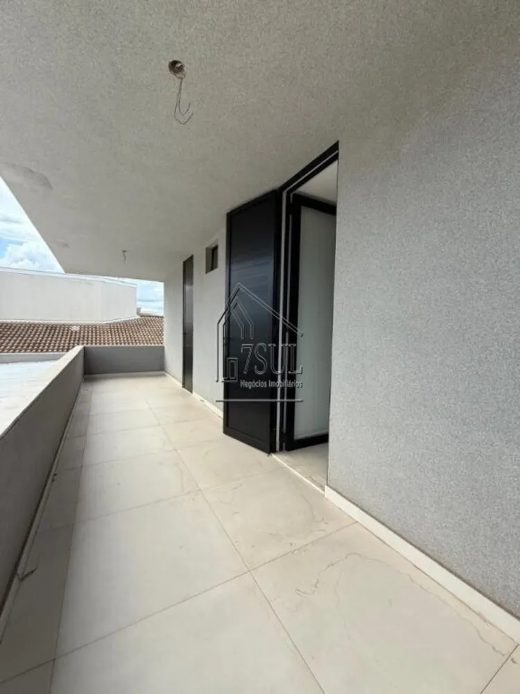 Casa, 3 quartos, 240 m² - Foto 1