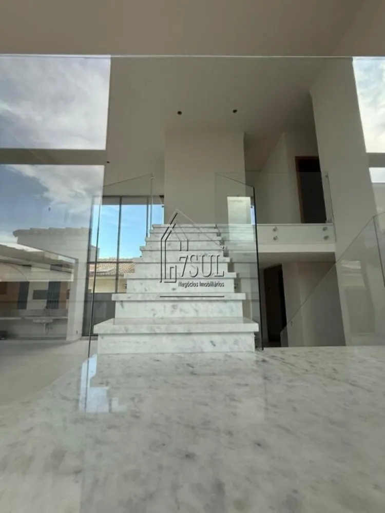Casa, 3 quartos, 240 m² - Foto 2