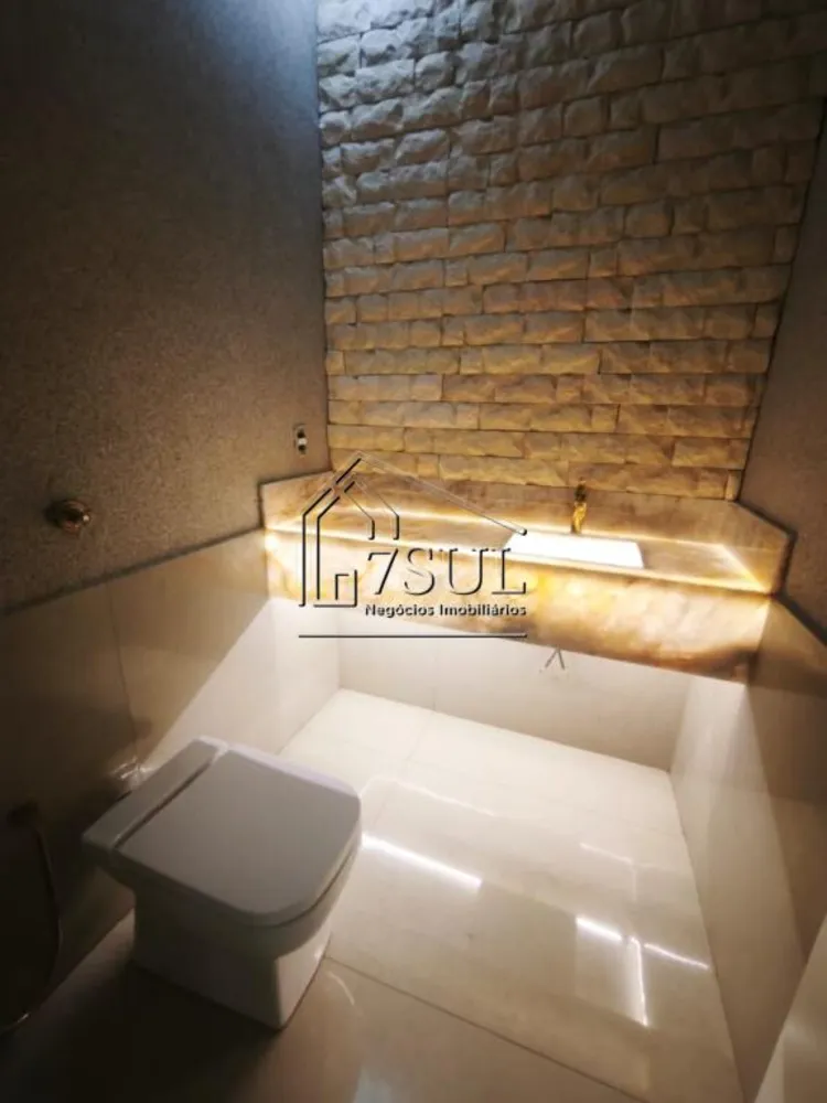 Casa, 3 quartos, 220 m² - Foto 1