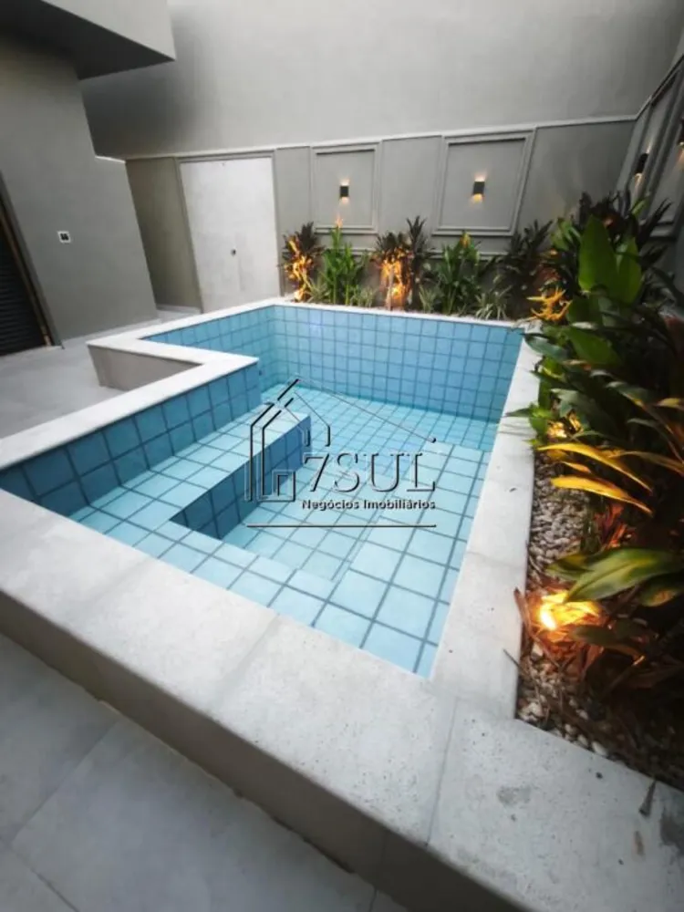 Casa, 3 quartos, 220 m² - Foto 6