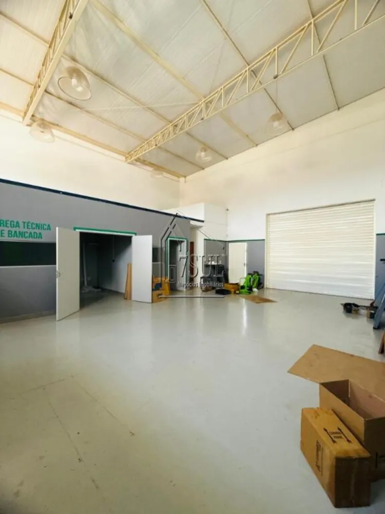 Prédio Inteiro, 200 m² - Foto 1
