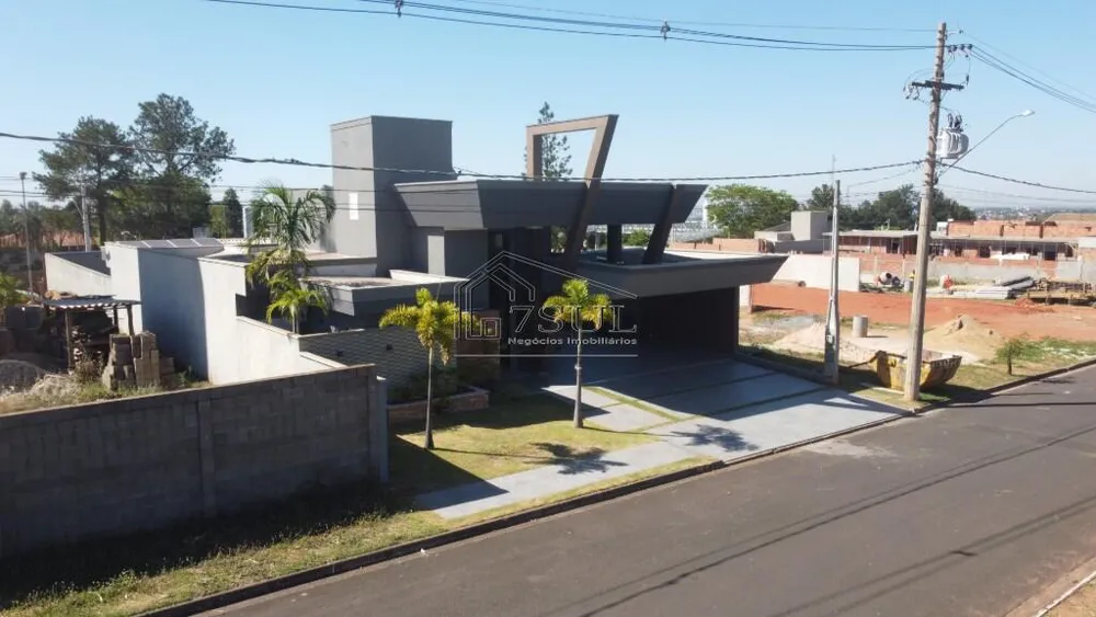 Casa, 4 quartos, 270 m² - Foto 1
