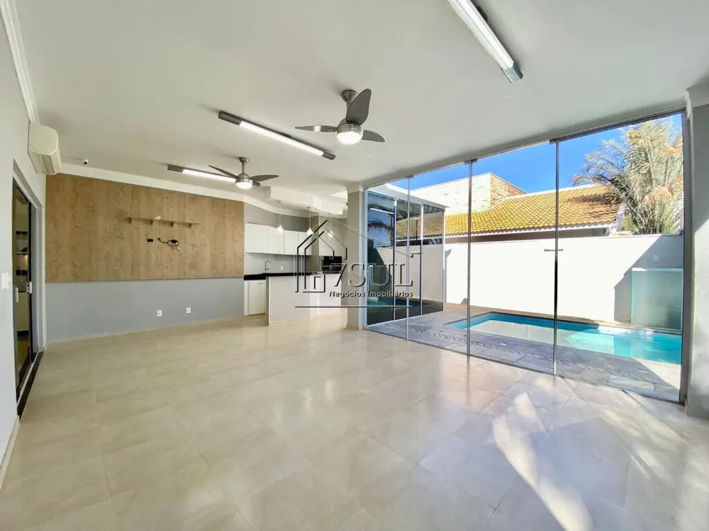 Casa, 5 quartos, 404 m² - Foto 2
