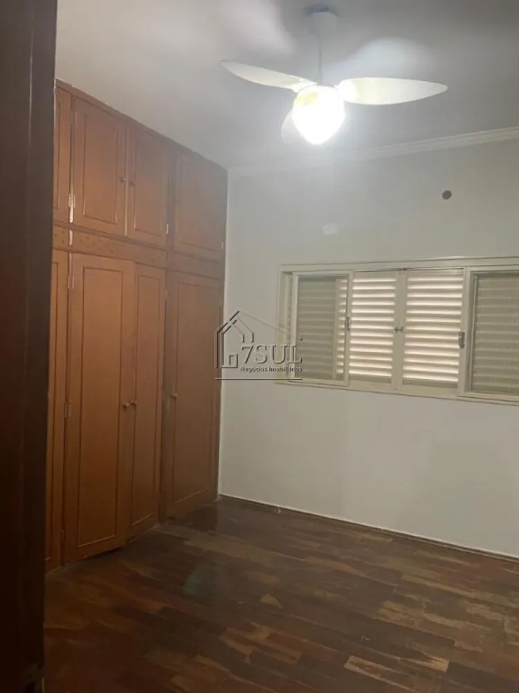 Casa, 4 quartos, 300 m² - Foto 4