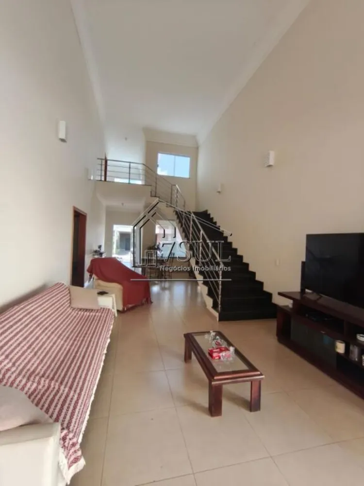 Casa, 3 quartos, 300 m² - Foto 2