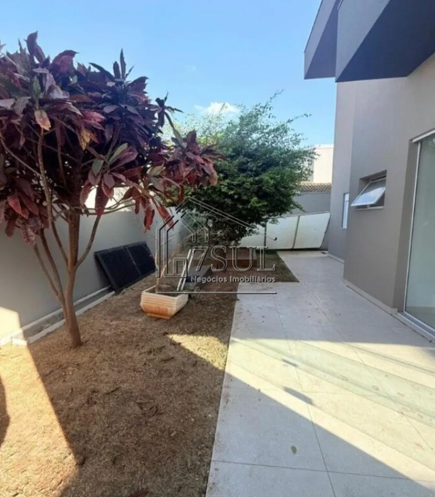 Casa, 3 quartos, 249 m² - Foto 2
