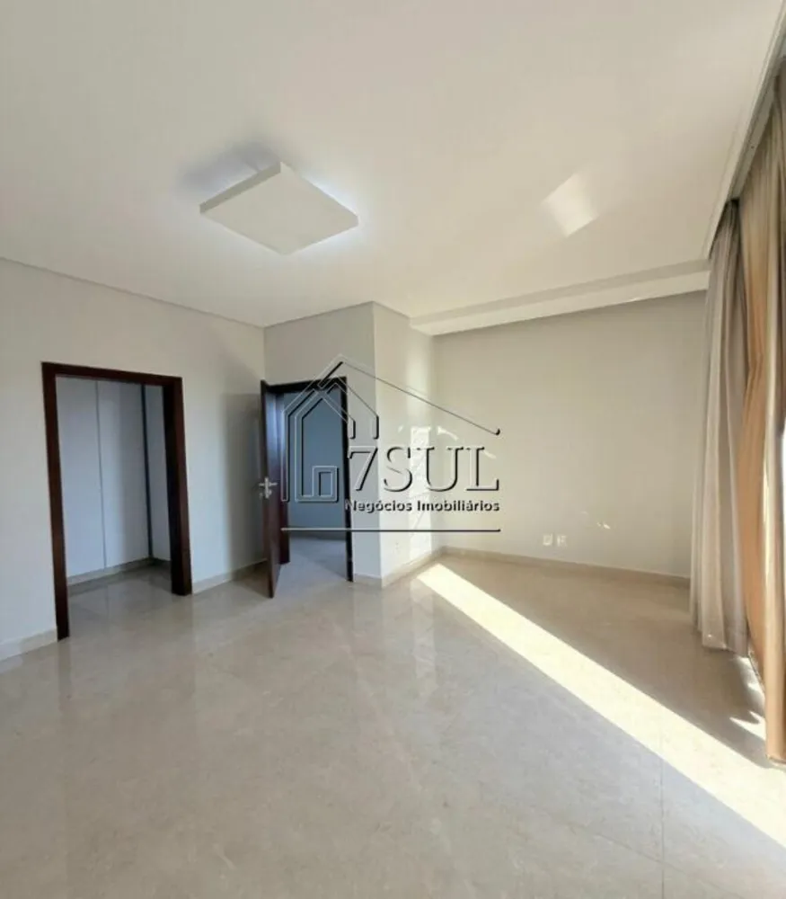 Casa, 3 quartos, 249 m² - Foto 12