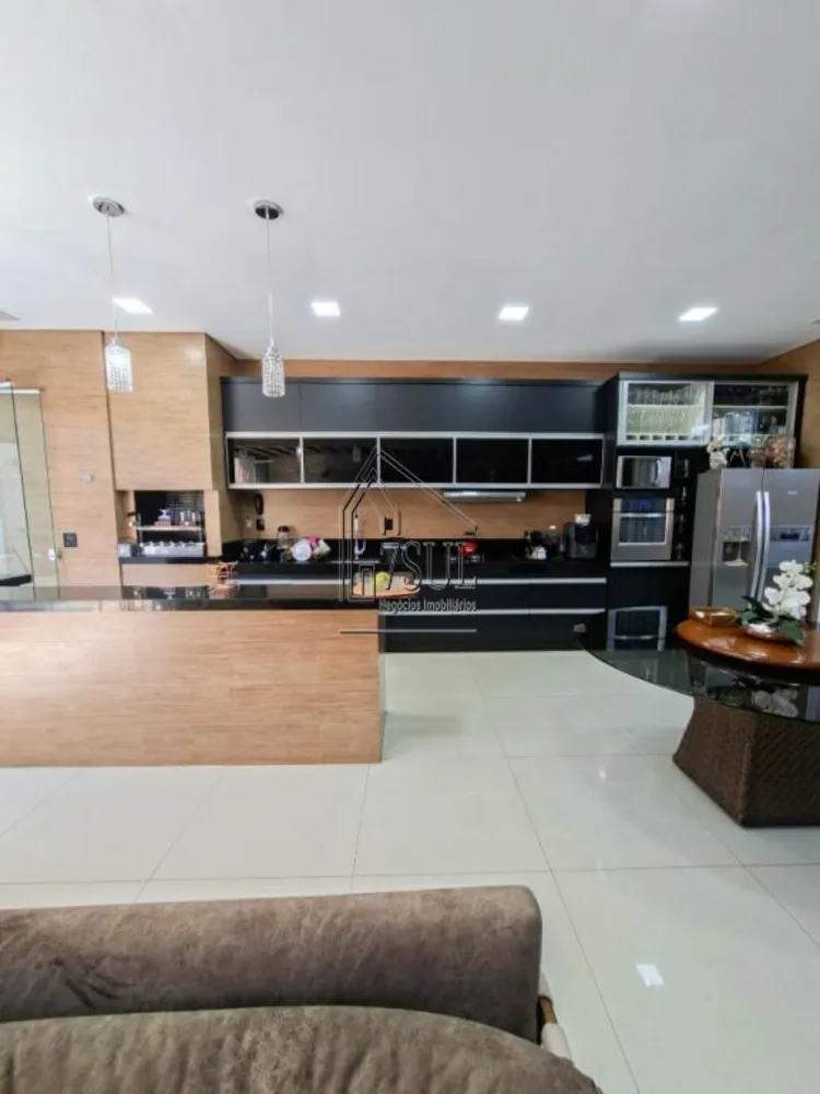 Casa, 3 quartos, 360 m² - Foto 3