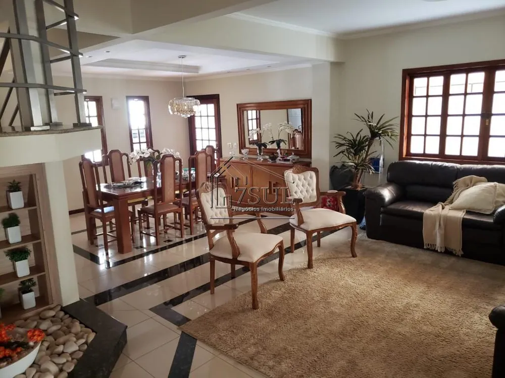 Casa, 3 quartos, 349 m² - Foto 2