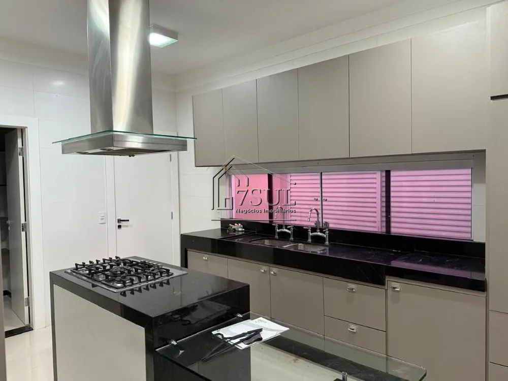 Casa, 4 quartos, 338 m² - Foto 8