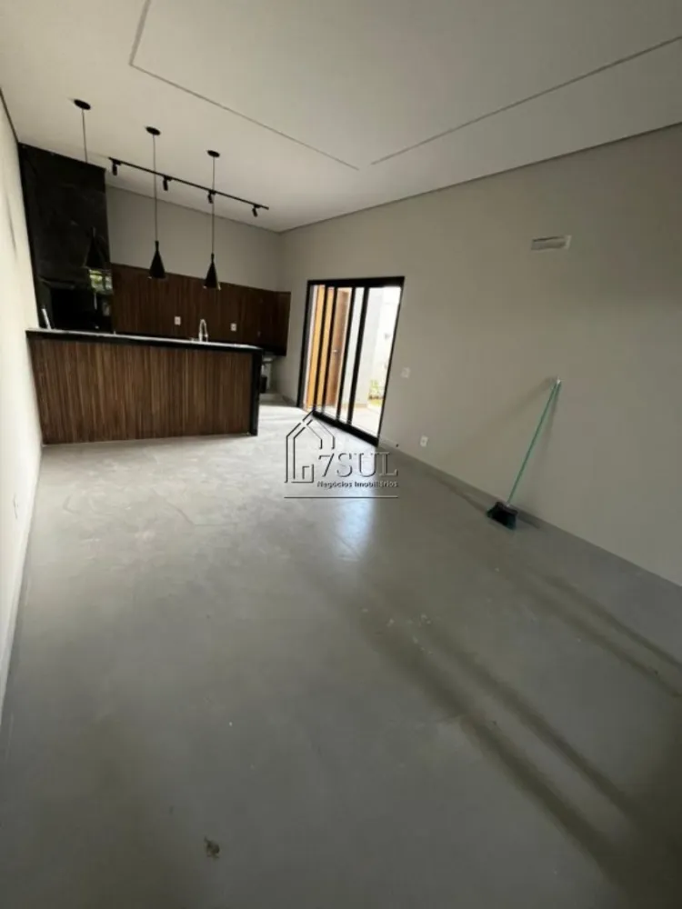 Casa, 2 quartos, 200 m² - Foto 2