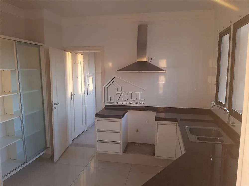 Apartamento, 3 quartos, 217 m² - Foto 1
