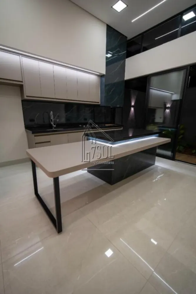 Casa, 3 quartos, 200 m² - Foto 2
