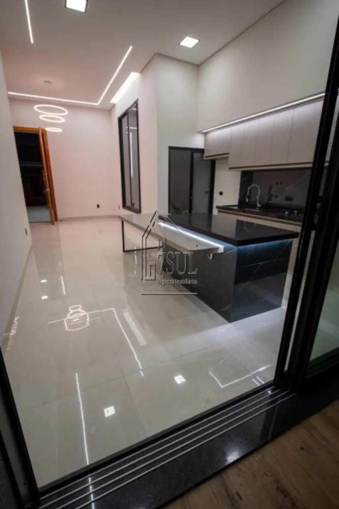 Casa, 3 quartos, 200 m² - Foto 1