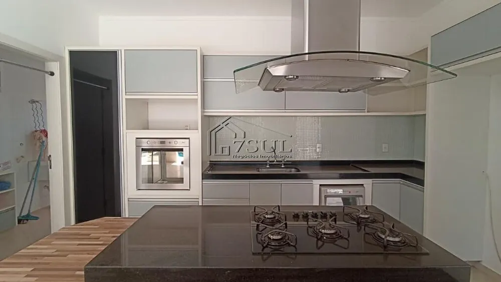 Casa, 3 quartos, 297 m² - Foto 4