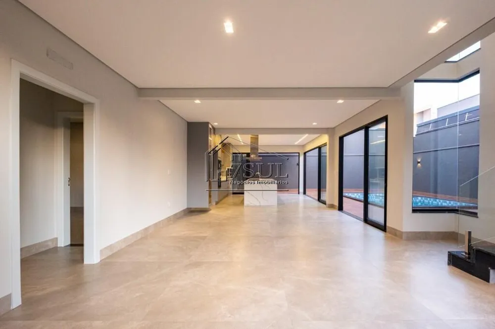 Casa, 3 quartos, 235 m² - Foto 4