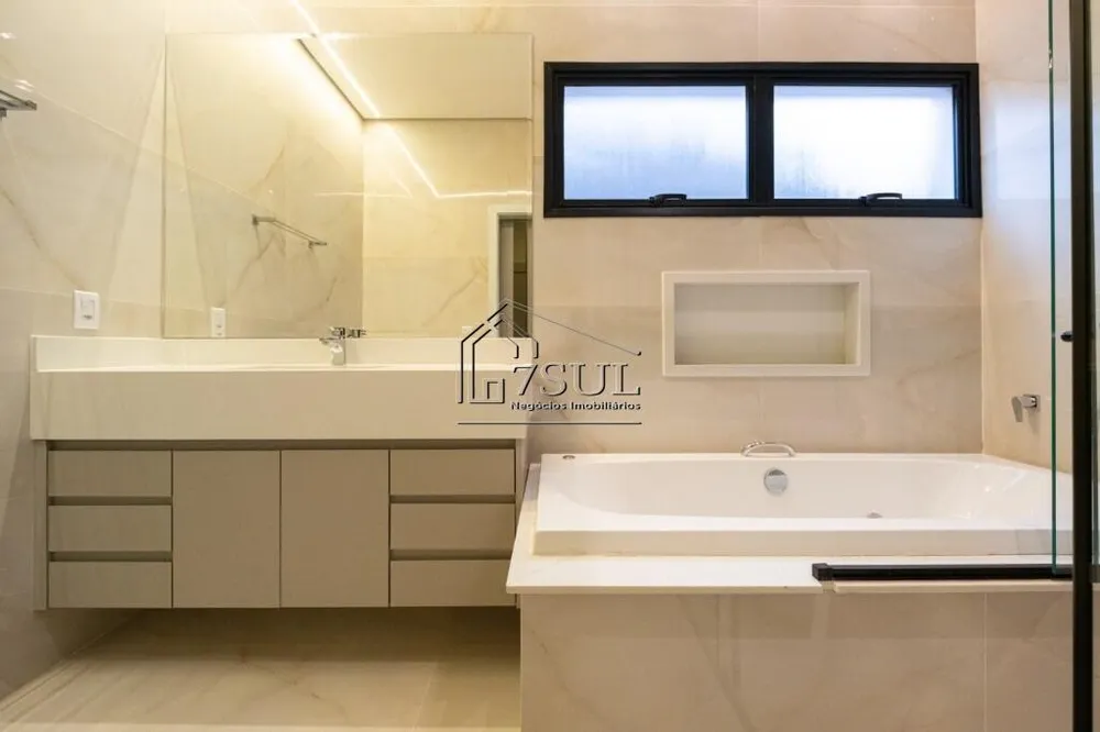 Casa, 3 quartos, 235 m² - Foto 7