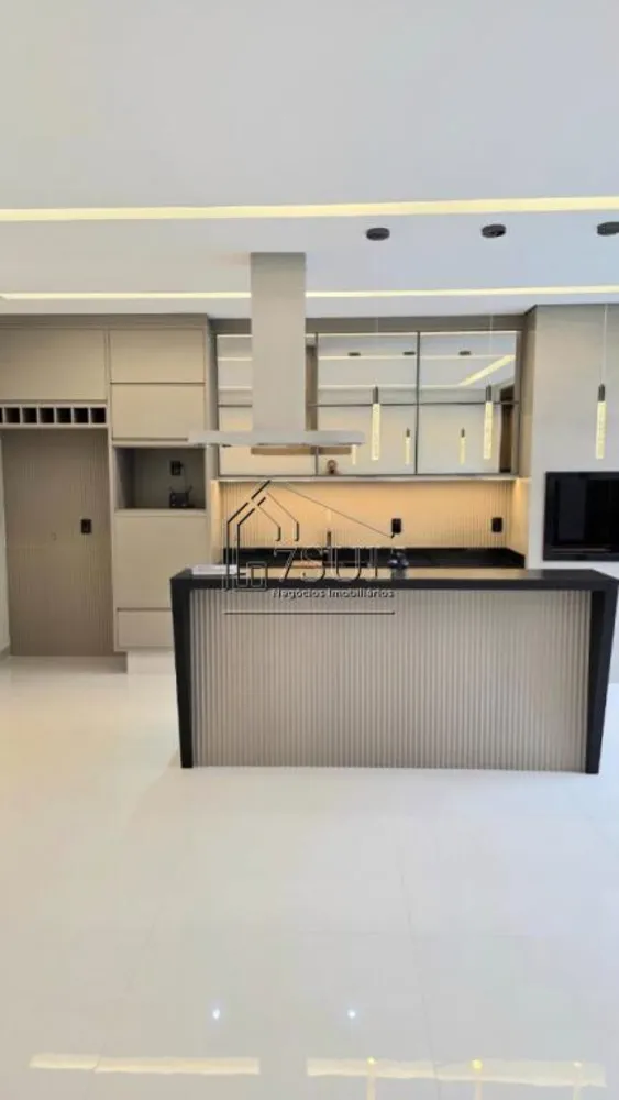 Casa, 3 quartos, 214 m² - Foto 4