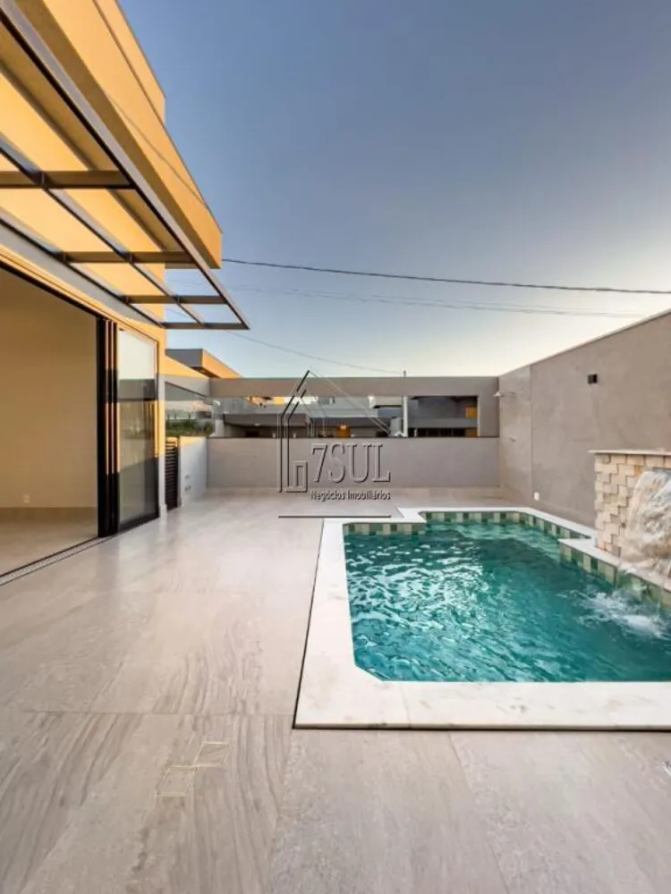 Casa, 3 quartos, 153 m² - Foto 2