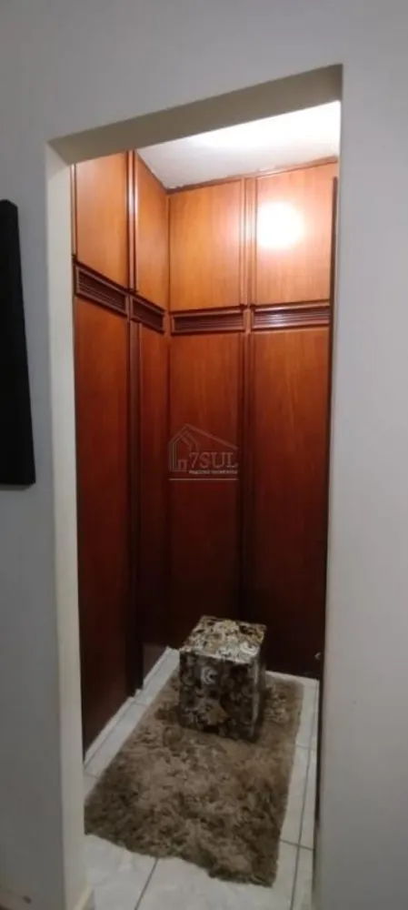 Casa, 3 quartos, 245 m² - Foto 2