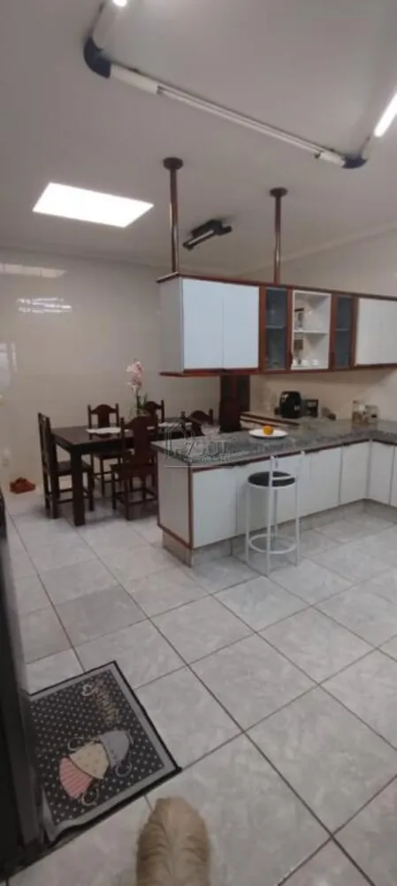 Casa, 3 quartos, 245 m² - Foto 5