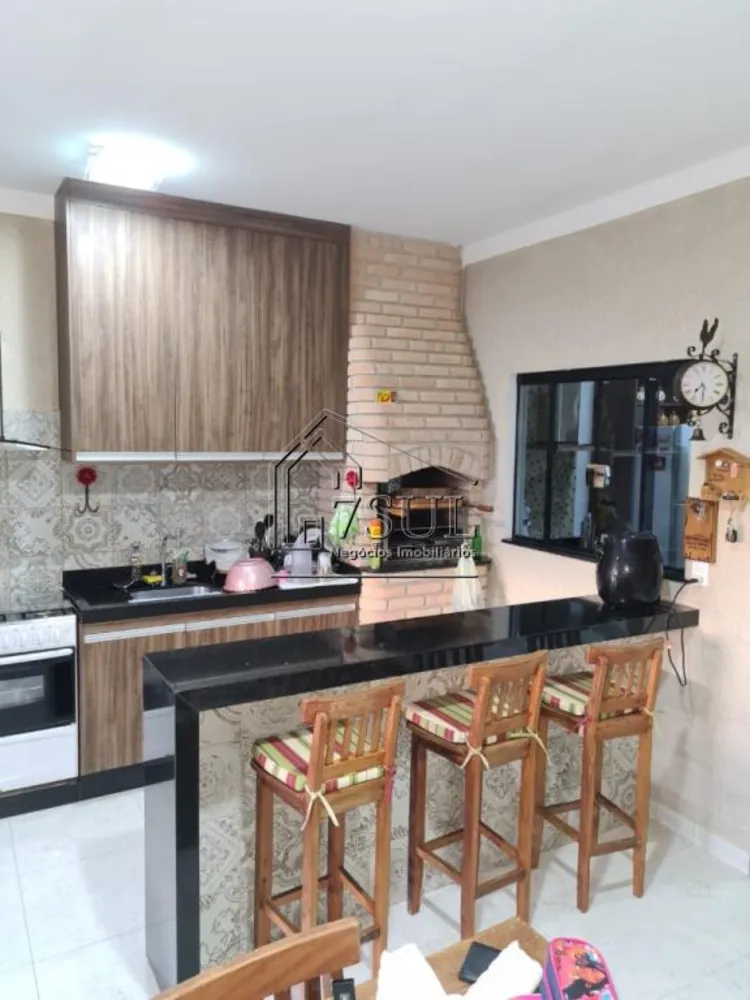 Casa, 3 quartos, 206 m² - Foto 2