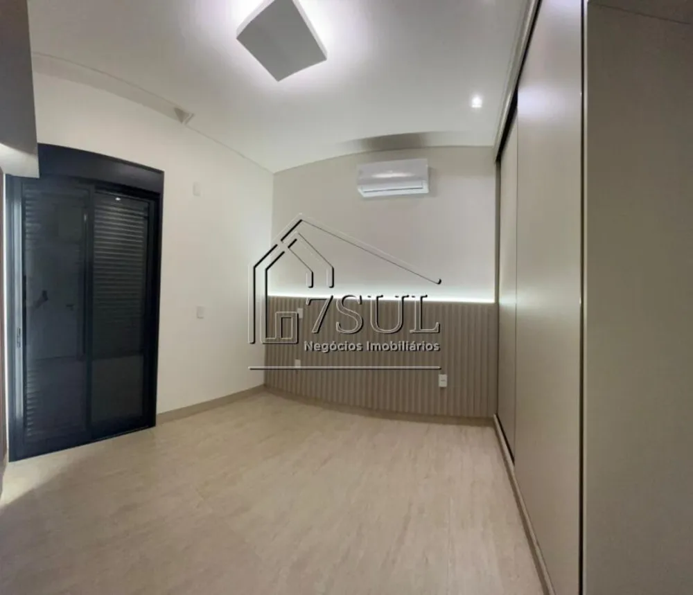 Casa, 3 quartos, 250 m² - Foto 1