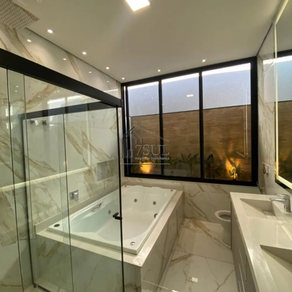 Casa, 4 quartos, 285 m² - Foto 1