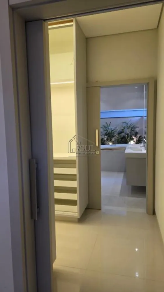 Casa, 3 quartos, 212 m² - Foto 2