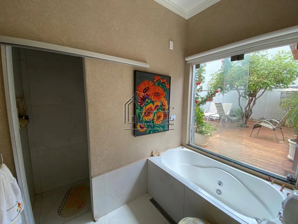 Casa, 3 quartos, 235 m² - Foto 2