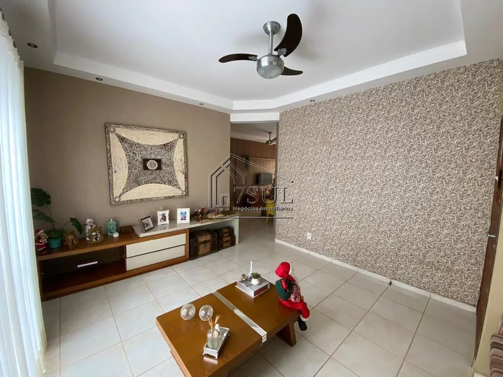 Casa, 3 quartos, 235 m² - Foto 8