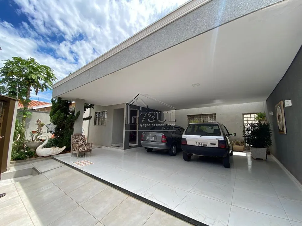 Casa, 3 quartos, 235 m² - Foto 1