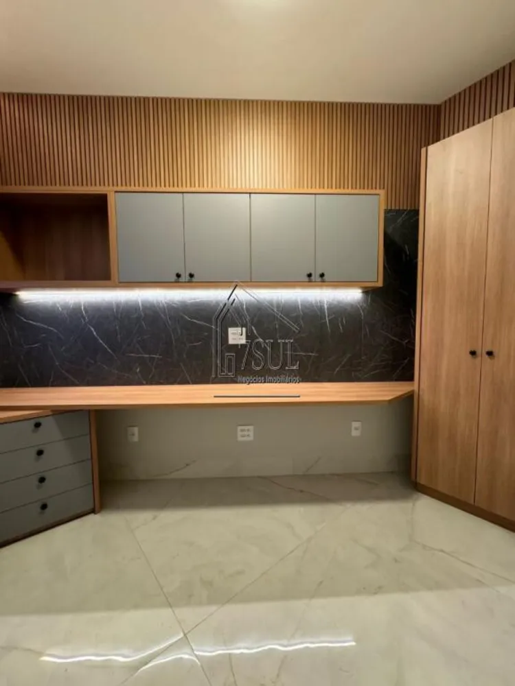 Casa, 4 quartos, 273 m² - Foto 11
