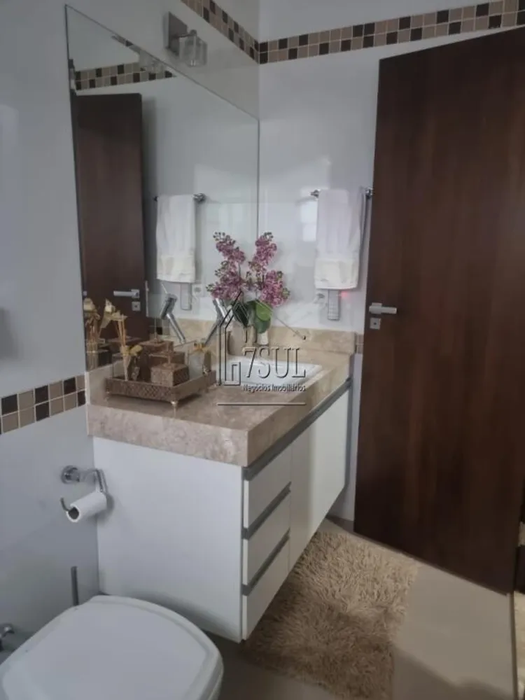 Casa, 3 quartos, 243 m² - Foto 8
