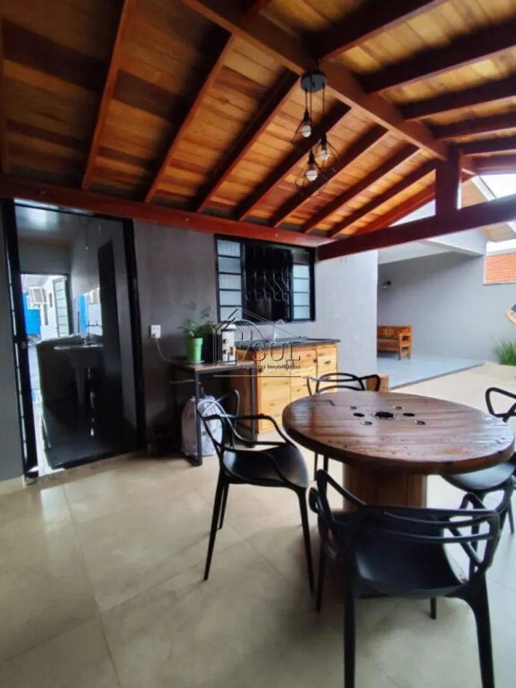 Casa, 3 quartos, 210 m² - Foto 2