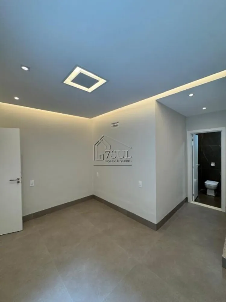 Casa, 3 quartos, 189 m² - Foto 2