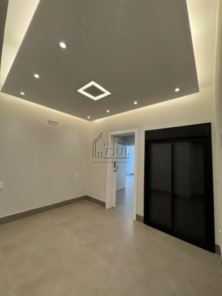Casa, 3 quartos, 189 m² - Foto 3