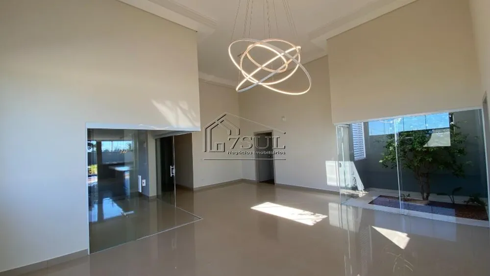 Casa, 4 quartos, 270 m² - Foto 1