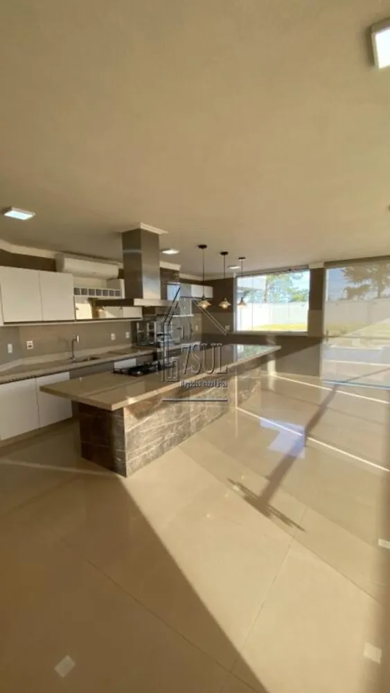 Casa, 4 quartos, 270 m² - Foto 3